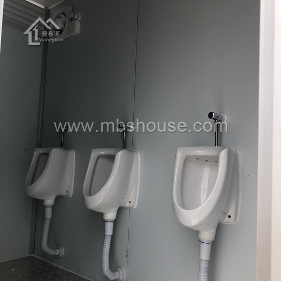 Toilet outdoor standar hung di dinding